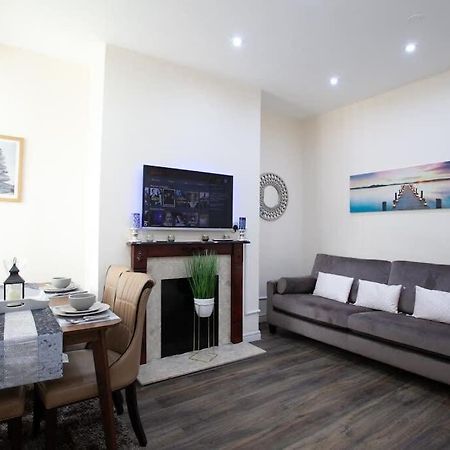 6 Bedroom House 10Min Drive From City Centre Manchester Dış mekan fotoğraf