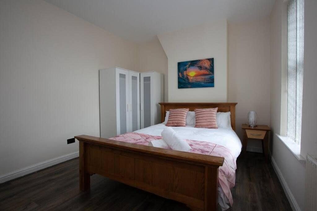 6 Bedroom House 10Min Drive From City Centre Manchester Dış mekan fotoğraf