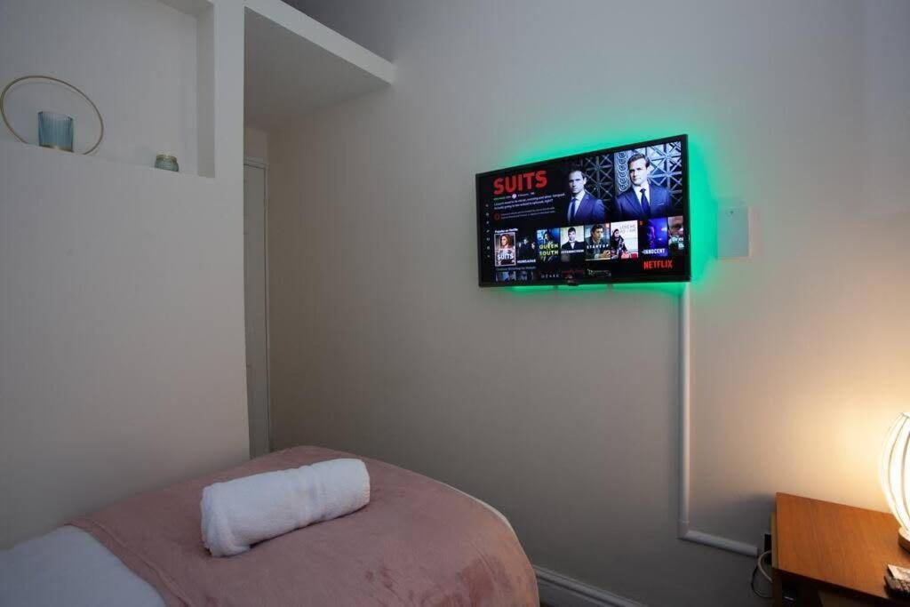 6 Bedroom House 10Min Drive From City Centre Manchester Dış mekan fotoğraf