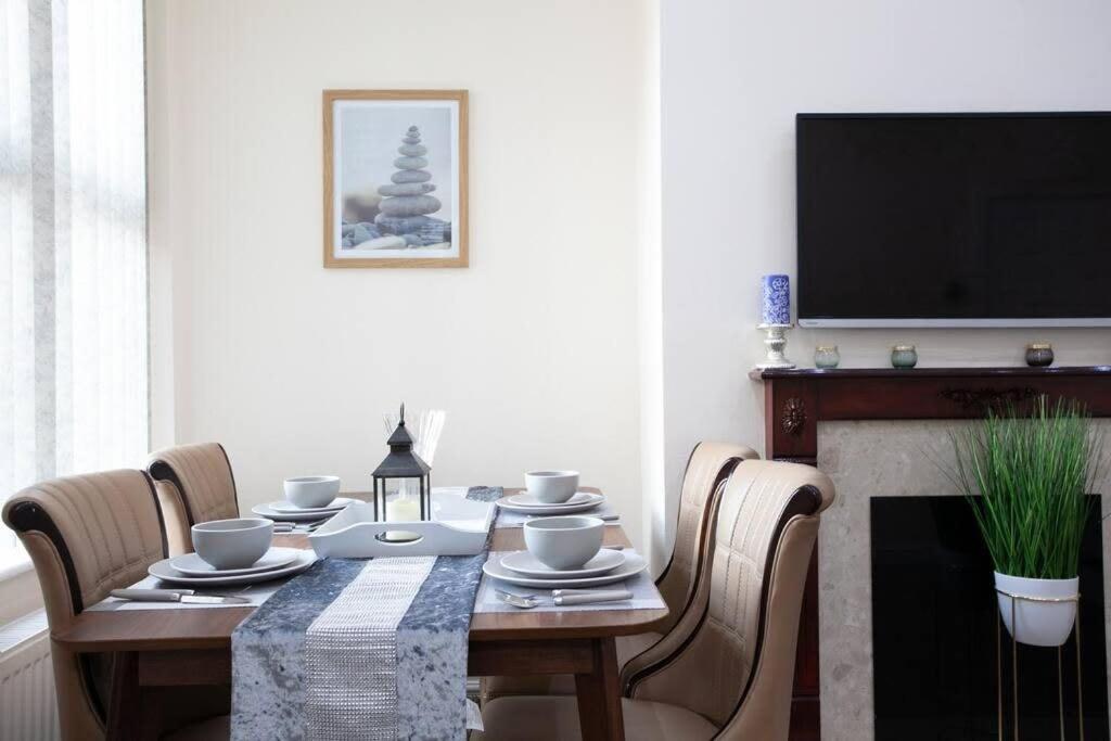 6 Bedroom House 10Min Drive From City Centre Manchester Dış mekan fotoğraf